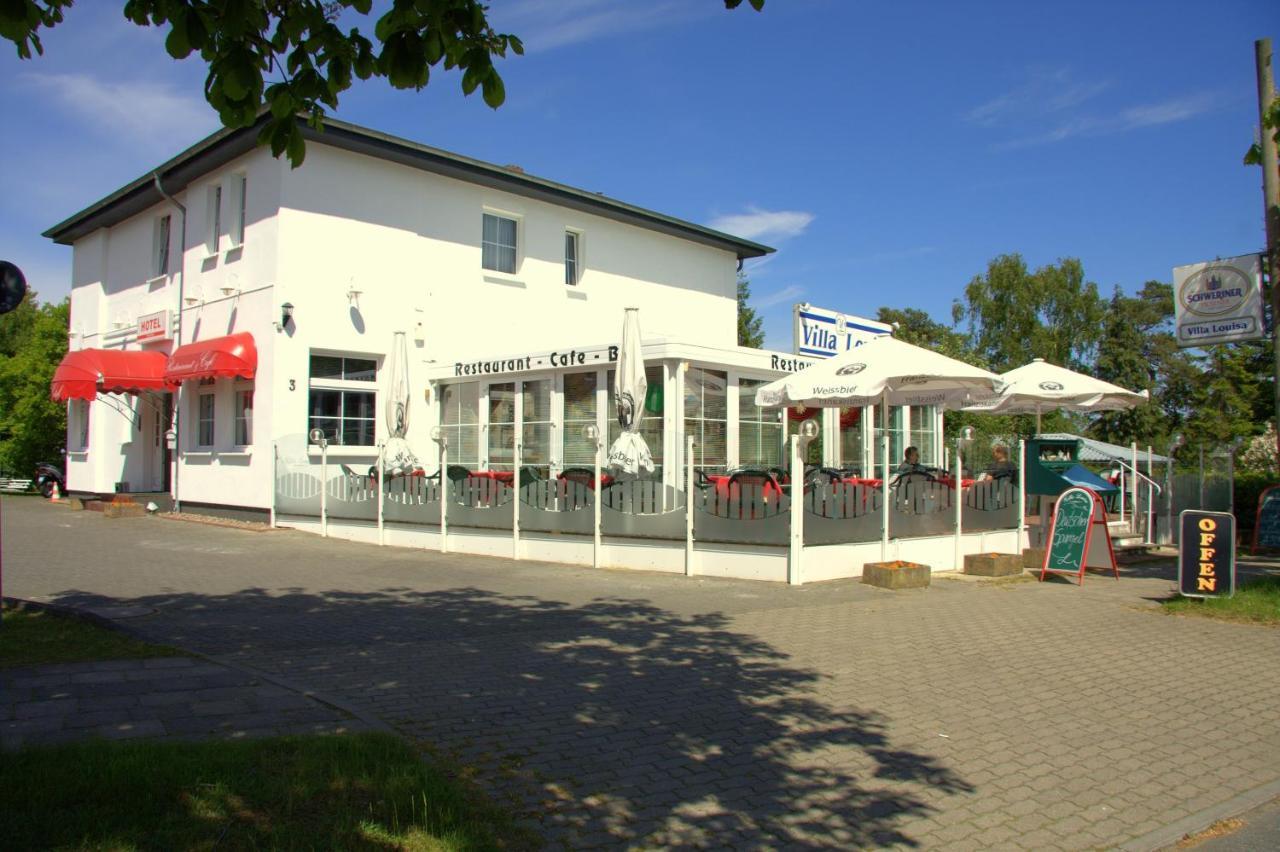 Strandhotel Villa Louisa & Appartementhaeuser Villa Josephine Und Villa Christine Юлиусрух Экстерьер фото